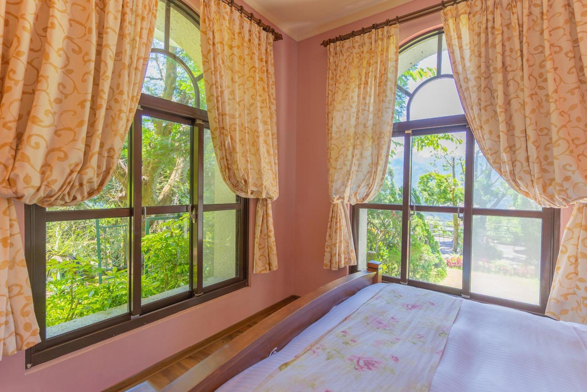 Europe Villa Renai Bagian luar foto
